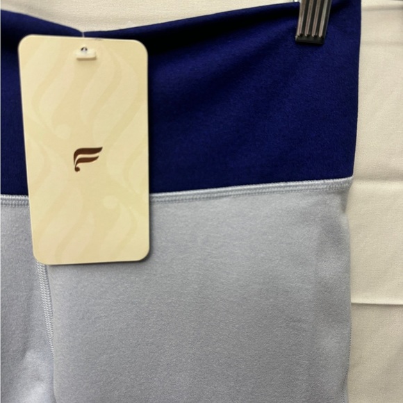 Fabletics High Waisted Statement Power Heathered Leggings 7/8 Blue - Picture 7 of 8